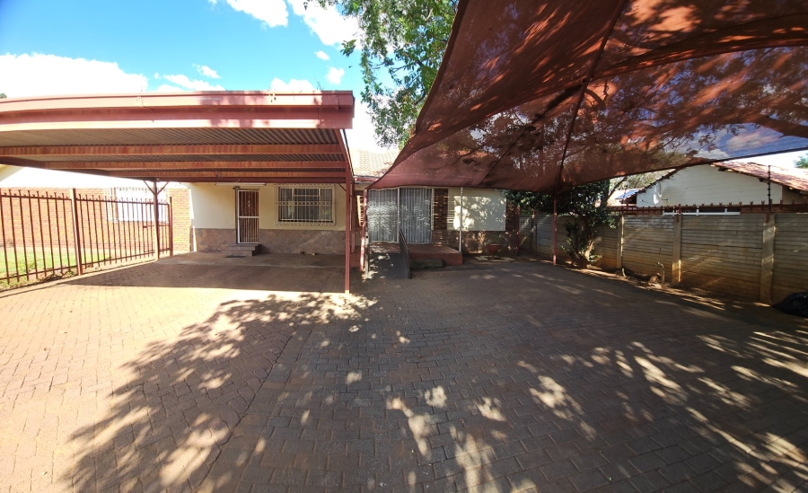 5 Bedroom Property for Sale in Universitas Free State